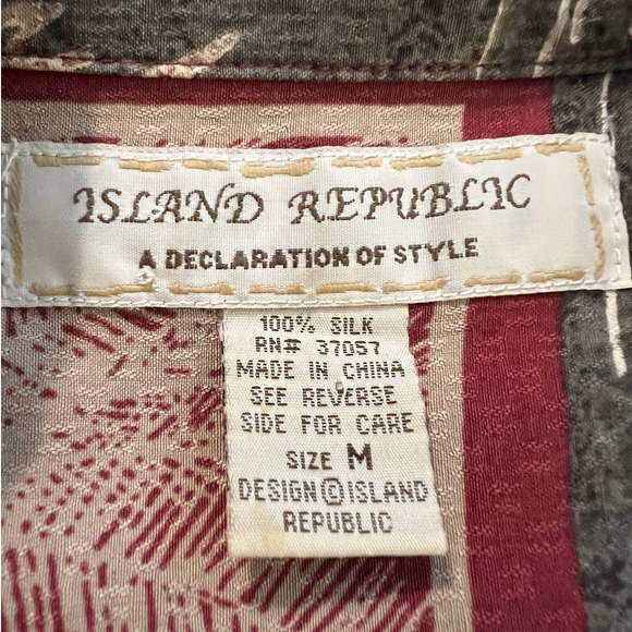 Island Republic Men's Button-up Shirt Size M Burgundy Green Silk Tropical Print - Picture 4 of 5